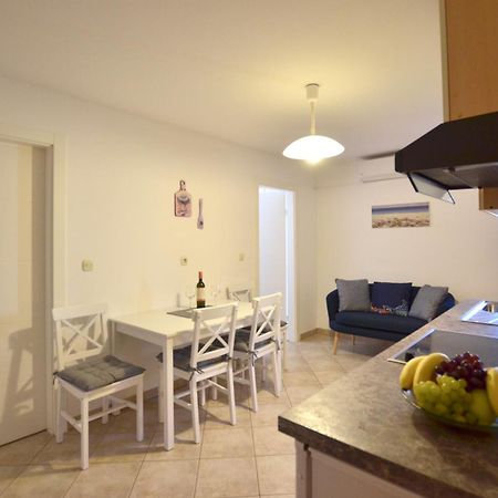 Apartment Percic Tar-Vabriga ภายนอก รูปภาพ