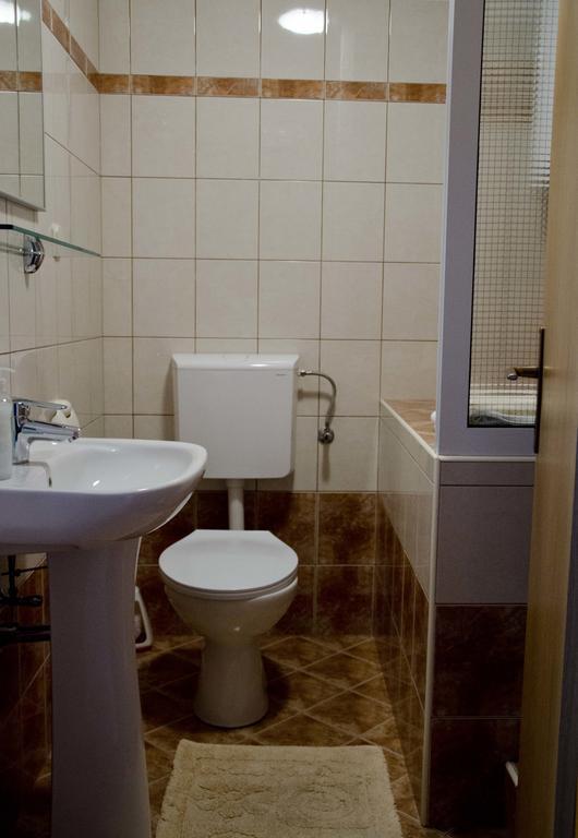 Apartment Percic Tar-Vabriga ภายนอก รูปภาพ
